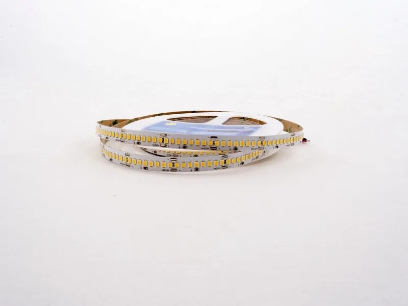 Светодиодная лента LEDS POWER 2835 240/м (20Вт/м) 24В 6000К, серия ПРО150